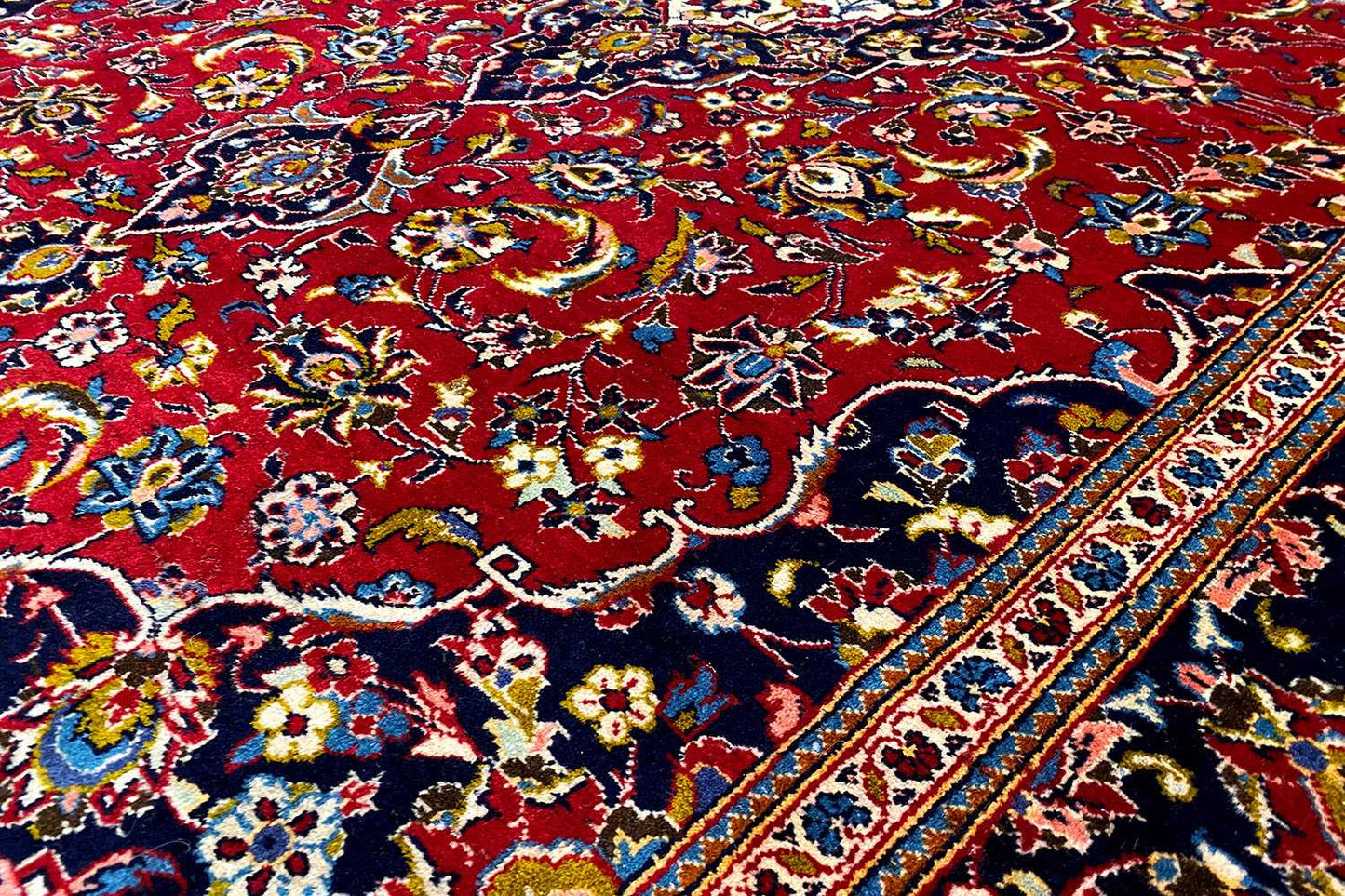 Keshan - (286x195cm) - German Carpet Shop