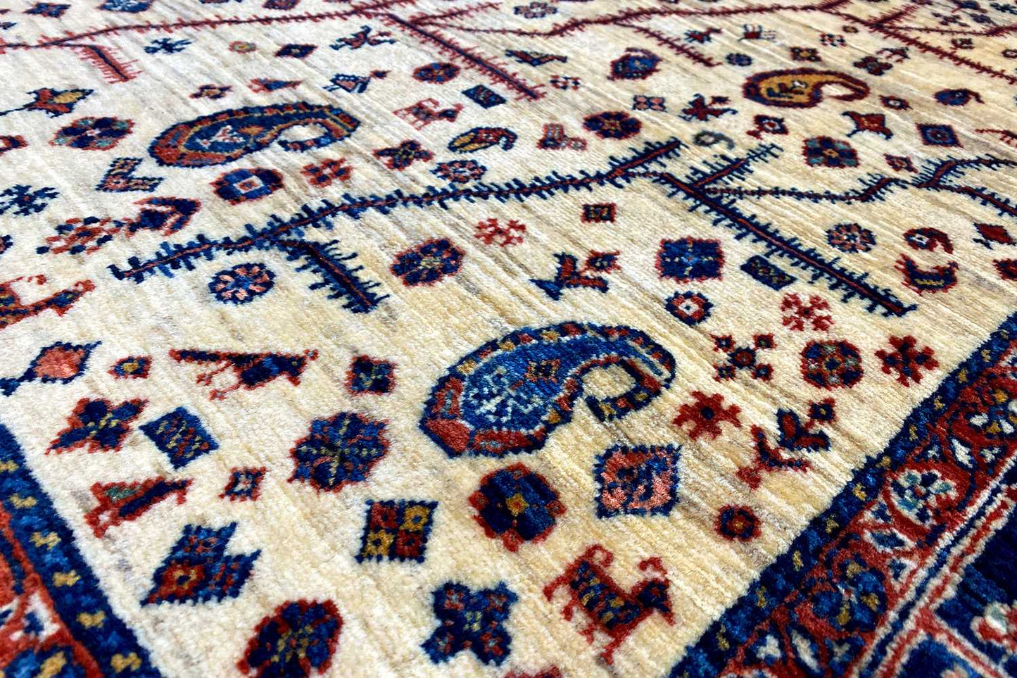 Qashqai Exklusiv (192x123cm) - German Carpet Shop