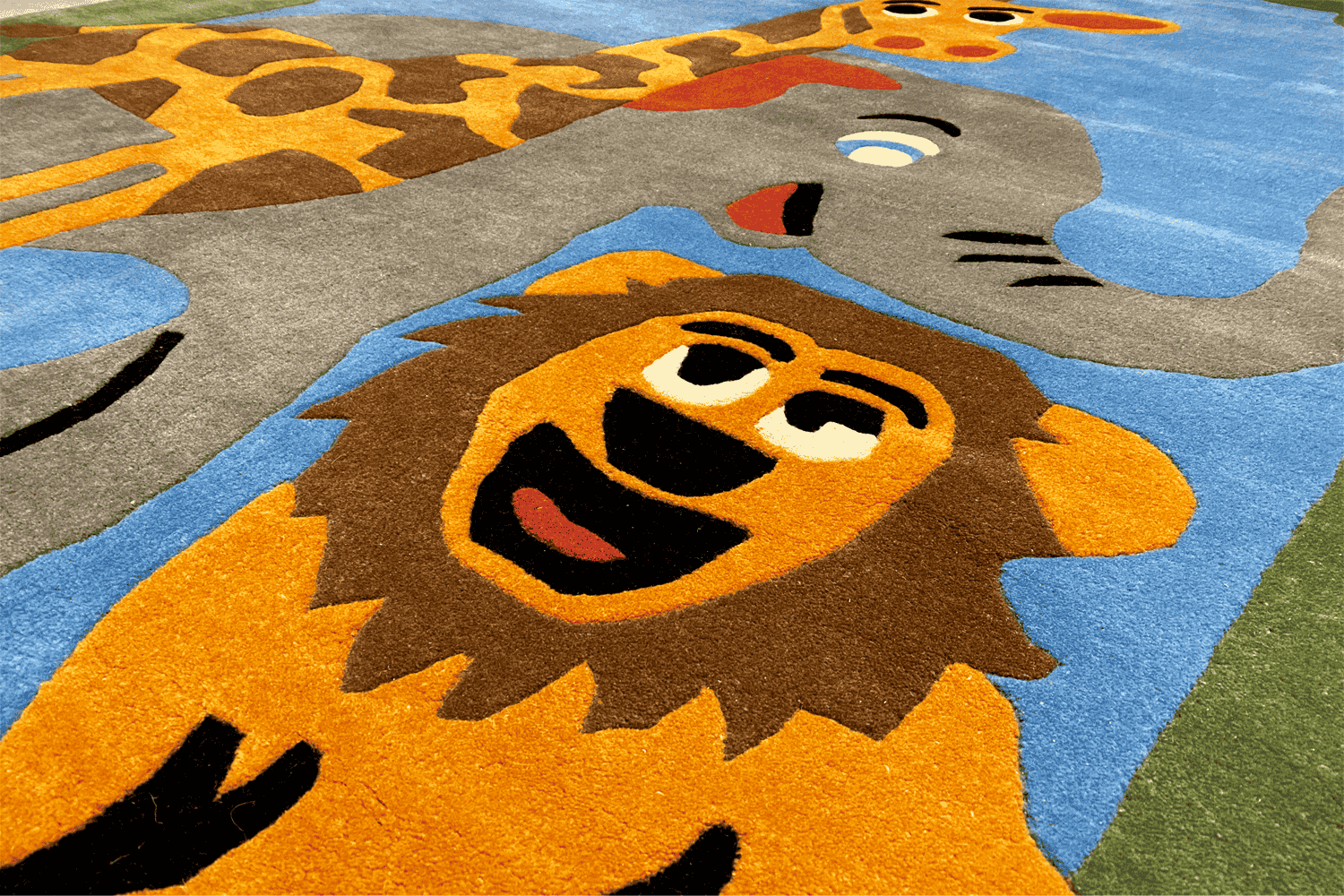 Kinderzimmerteppich mit Tieren - Handgetuftet, 170x240cm (6x8ft) - German Carpet Shop