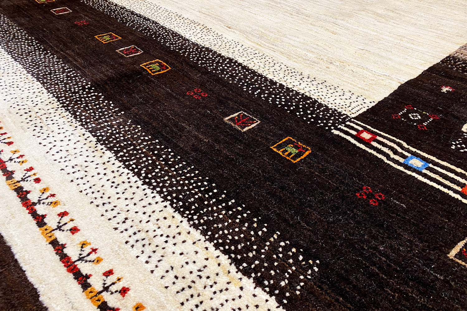 Gabbeh (298x196cm) - German Carpet Shop