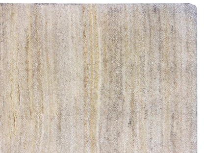 Gabbeh-Teppich Oberfläche mit feinen, linearen Mustern in hellen Naturtönen