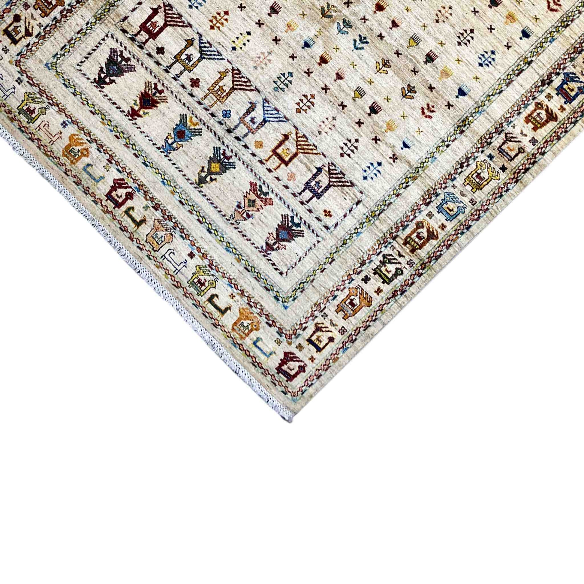 Khorjin Teppich - Helle Eleganz & Stammesmotive, 207x157 cm - German Carpet Shop