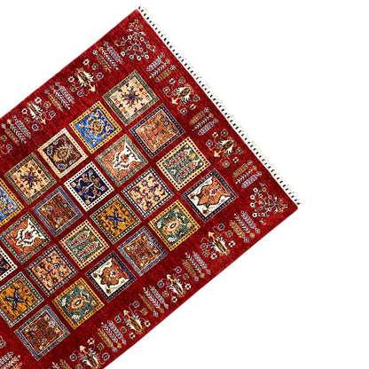 Khorjin Teppich - Reiches Rotes Paneeldesign, Komplizierte Motive, 210x157 cm - German Carpet Shop