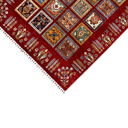 Khorjin Teppich - Reiches Rotes Paneeldesign, Komplizierte Motive, 210x157 cm - German Carpet Shop