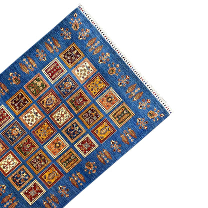 Khorjin Teppich - Azurblaues Paneeldesign, Komplizierte Motive, 208x153 cm - German Carpet Shop