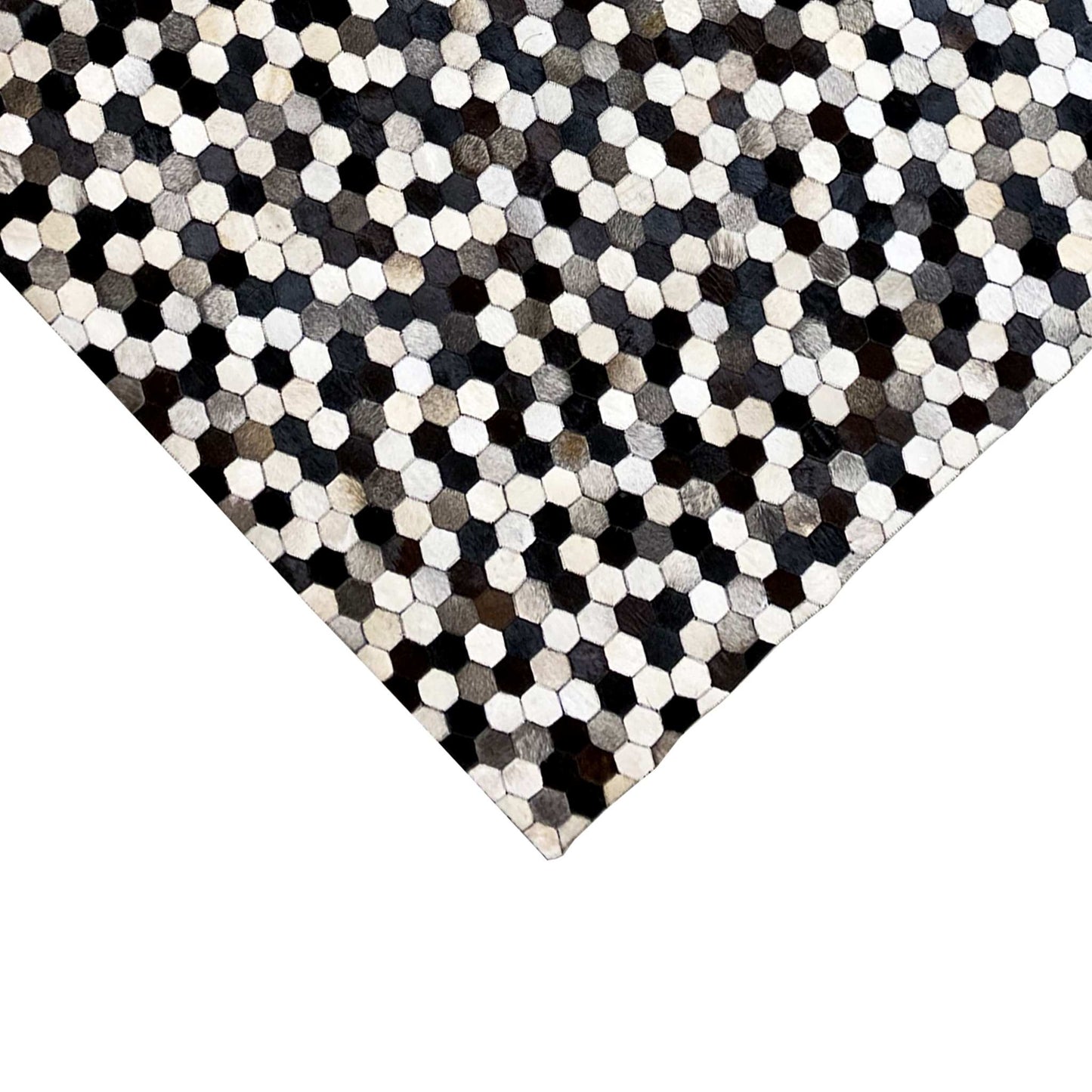 Hexagonaler Kalbsleder Teppich 243x156 cm - German Carpet Shop