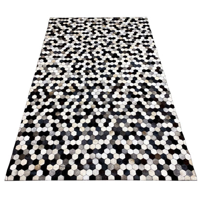 Hexagonaler Kalbsleder Teppich 243x156 cm - German Carpet Shop