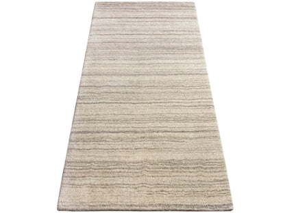 Gabbeh-Loom Teppich mit feinen horizontalen Linien in hellbeige und graubraun