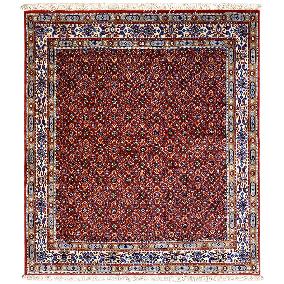 Orientteppich 132x122 cm mit rotem Medaillonmuster und mehrfarbiger Bordüre