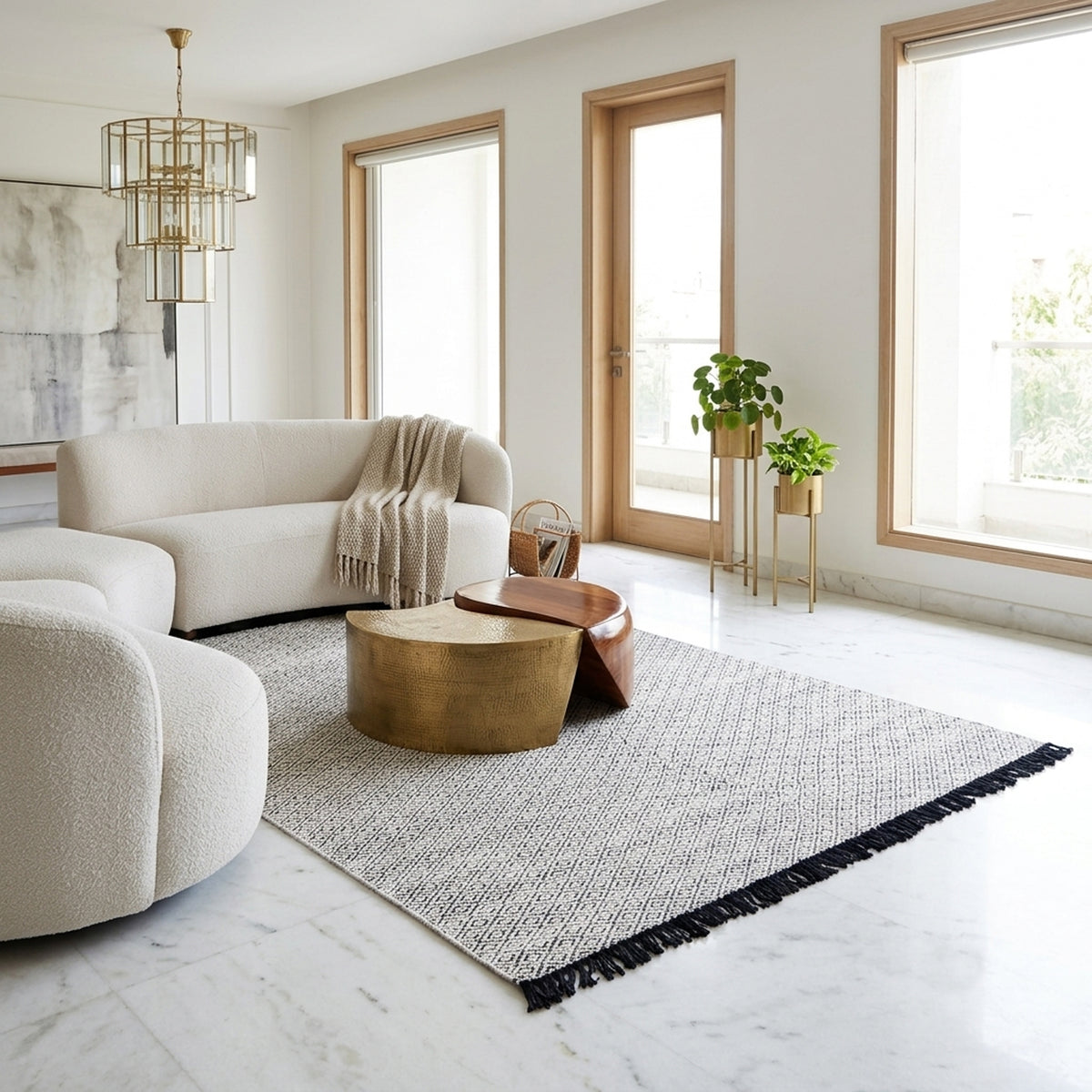 Kelim-Dhurrie-Teppich 160x230 cm, hellbeige Rauten, dunkle Fransen auf hellem Boden