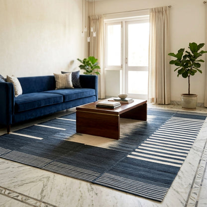 Kelim-Teppich 200x300 cm mit blau-weißem Streifenmuster, rechteckig