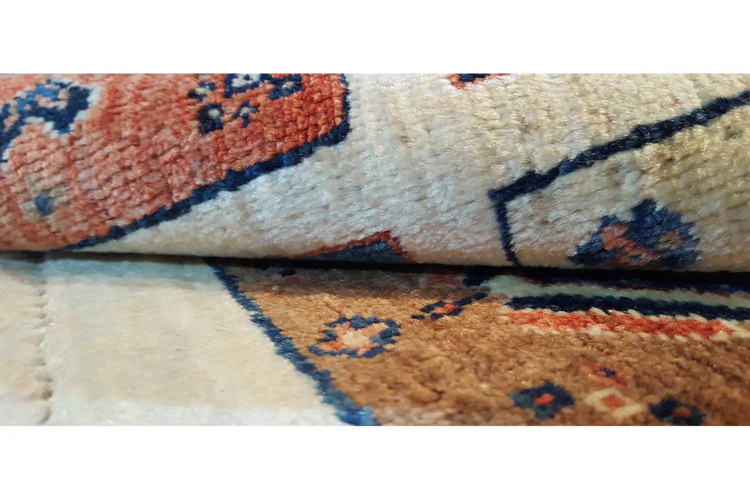 Qashqai Exklusiv (61x56cm) - German Carpet Shop