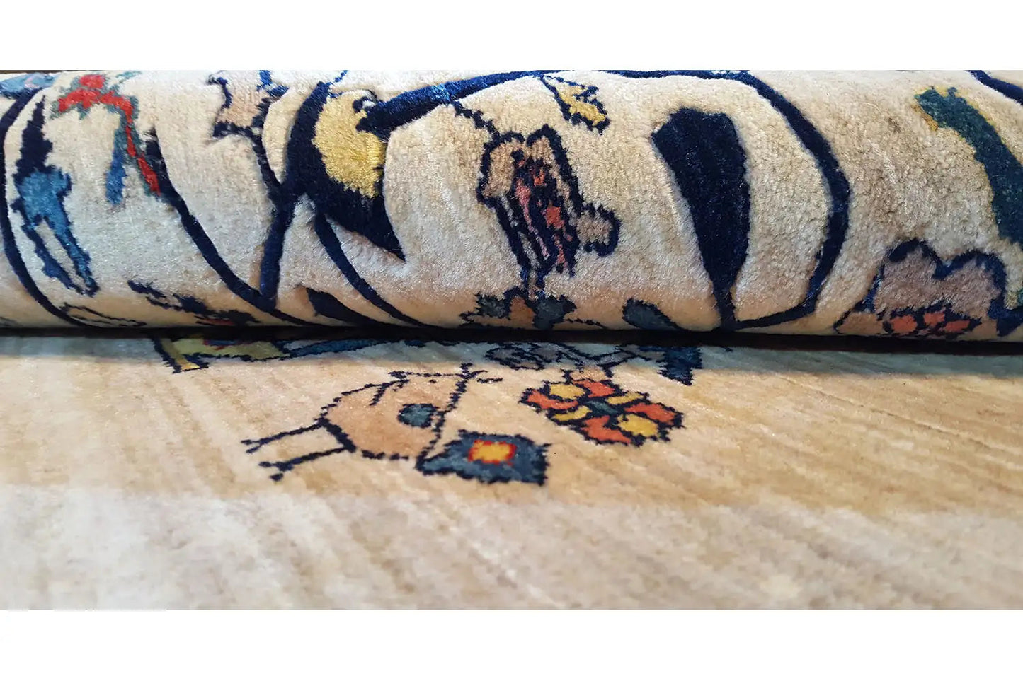 Qashqai Exklusiv 27623 - (95x94cm) - German Carpet Shop