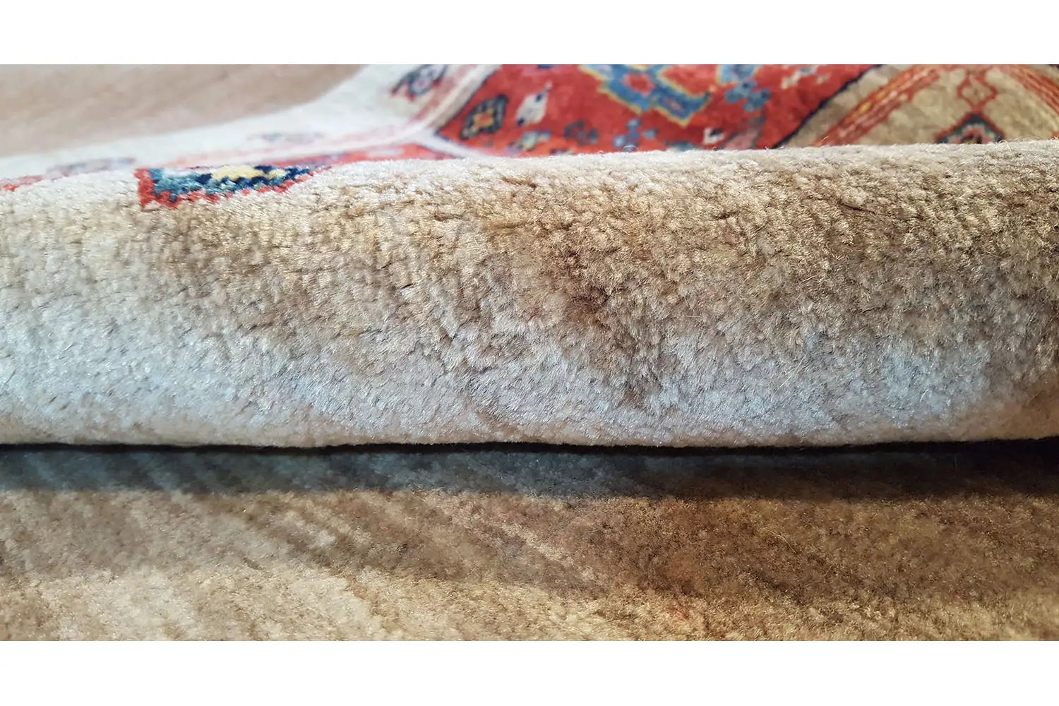 Qashqai Exklusiv (267x230cm) - German Carpet Shop