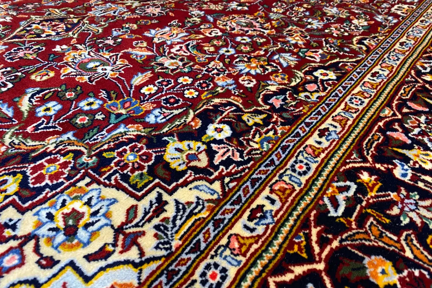 Keshan (208x140cm) - German Carpet Shop