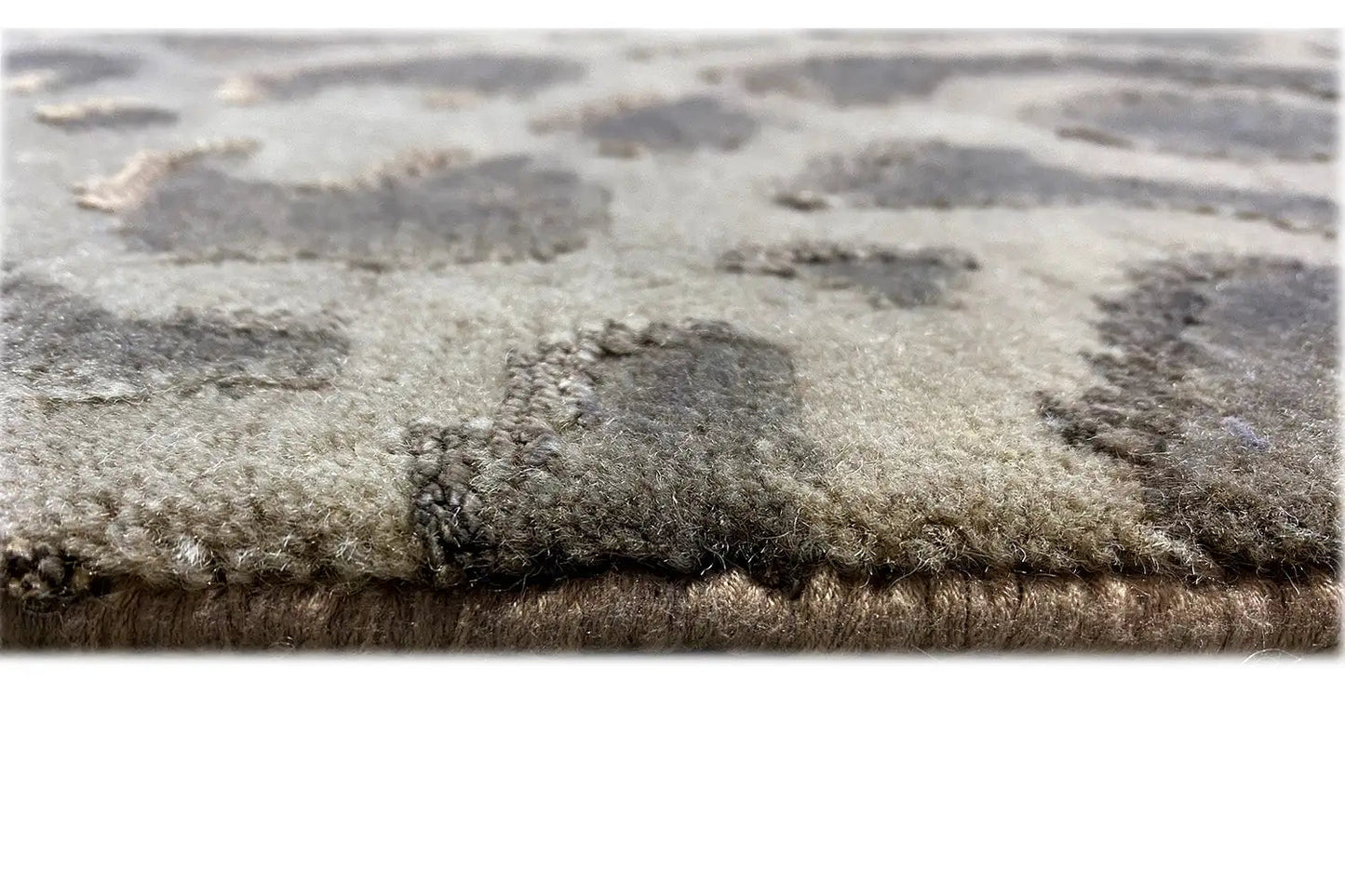 Designer Rug by Pascal Walter (209x153cm) - German Carpet Shop