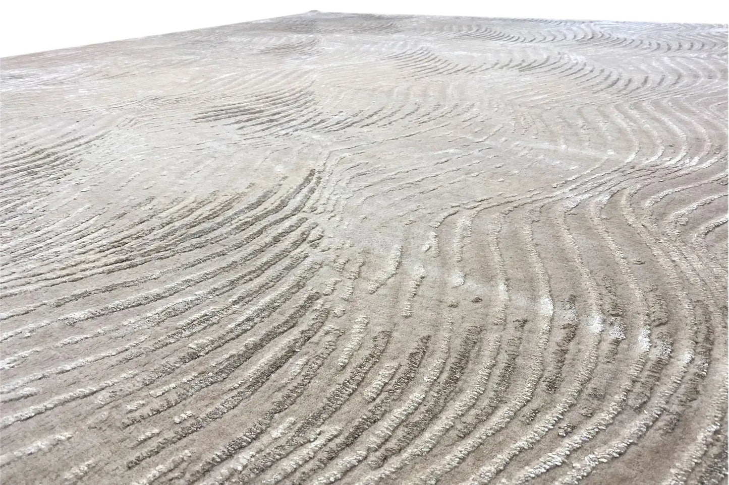 Designer Rug by Pascal Walter - Waves (307x252 cm) - German Carpet Shop