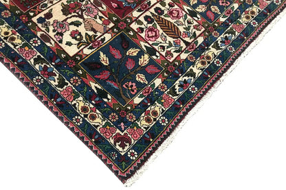 Bakhtiari - (137x102 cm) - German Carpet Shop