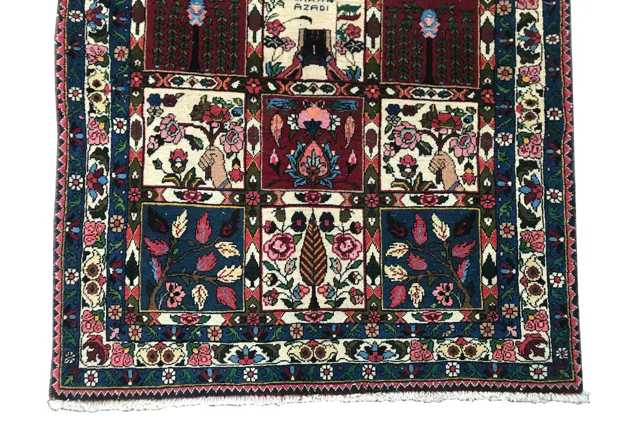 Bakhtiari - (137x102 cm) - German Carpet Shop