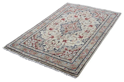 Keshan - Beige (153x105 cm) - German Carpet Shop