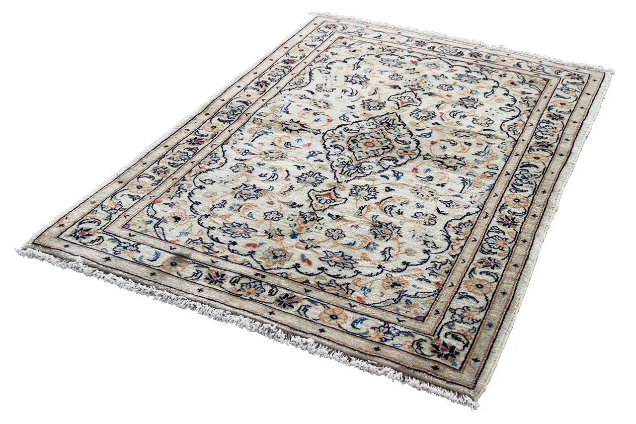 Keshan - Beige (147x103 cm) - German Carpet Shop