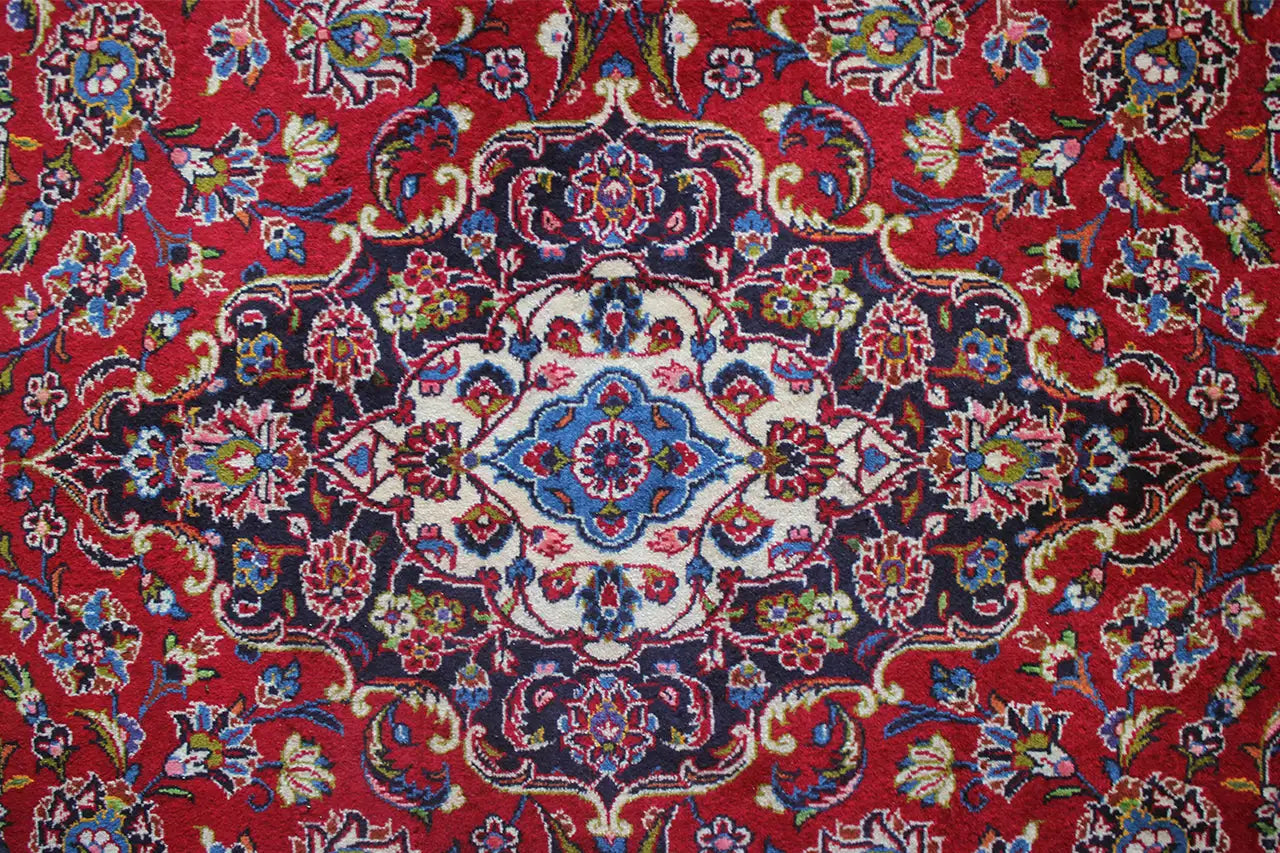 Keshan - Rot (307x206 cm) - German Carpet Shop