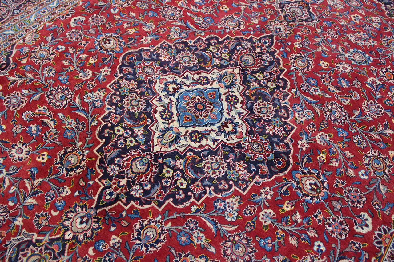 Keshan - Rot (409x302 cm) - German Carpet Shop
