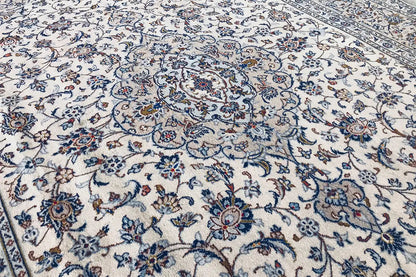 Keshan - Beige (349x242 cm) - German Carpet Shop